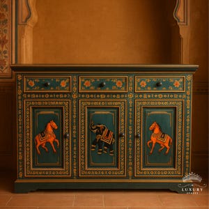 Armoire indienne en bois peinte à la main à fleurs 3 portes et tiroir/rangement latéral/armoire | Table de chevet, table d'appoint, peinte à la main, grande armoire en bois.