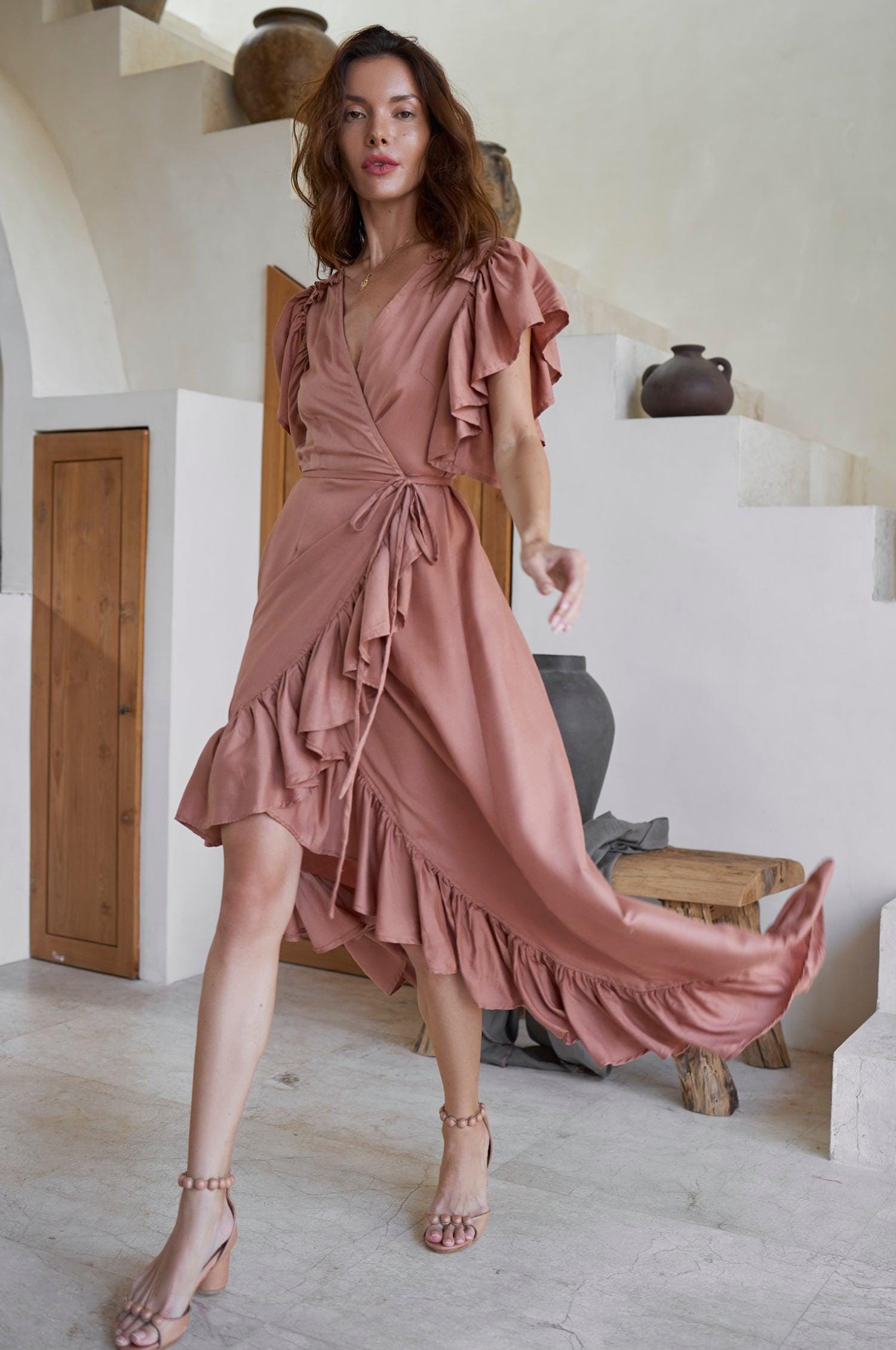 chinese dress ladies Amazon.com: Dress the Population Women's Carmen Long Sleeve Long Stretch  Gown with Slit Dress, Burgundy, XXS : Clothing, Shoes & Jewelry