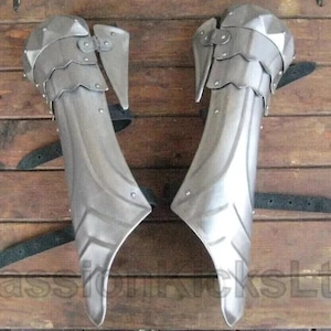 Medieval Fantasy Arm Bracers With Fluted Design | Pair Of Steel Vambrace For Reenactment | LARP Gothic Warrior Cosplay Costumes Bracers
