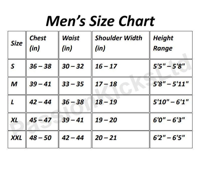 Puede incluir: Una tabla de tallas blanca titulada "Men's Size Chart" con medidas en pulgadas. La tabla incluye medidas de pecho, cintura, ancho de hombros y rangos de altura para las tallas S, M, L, XL y XXL.