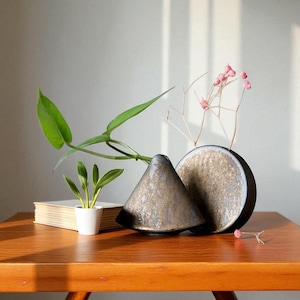 Zen Ceramic Flower Vase: Japanese Minimalist Tabletop Decor, Timeless Gift this Holidays