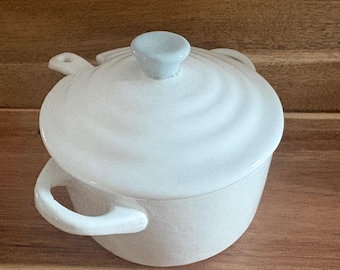 Ceramic Salt Cellar - Salt Pig Container - Mini Dutch Oven Sugar Spice Bowl with Spoon