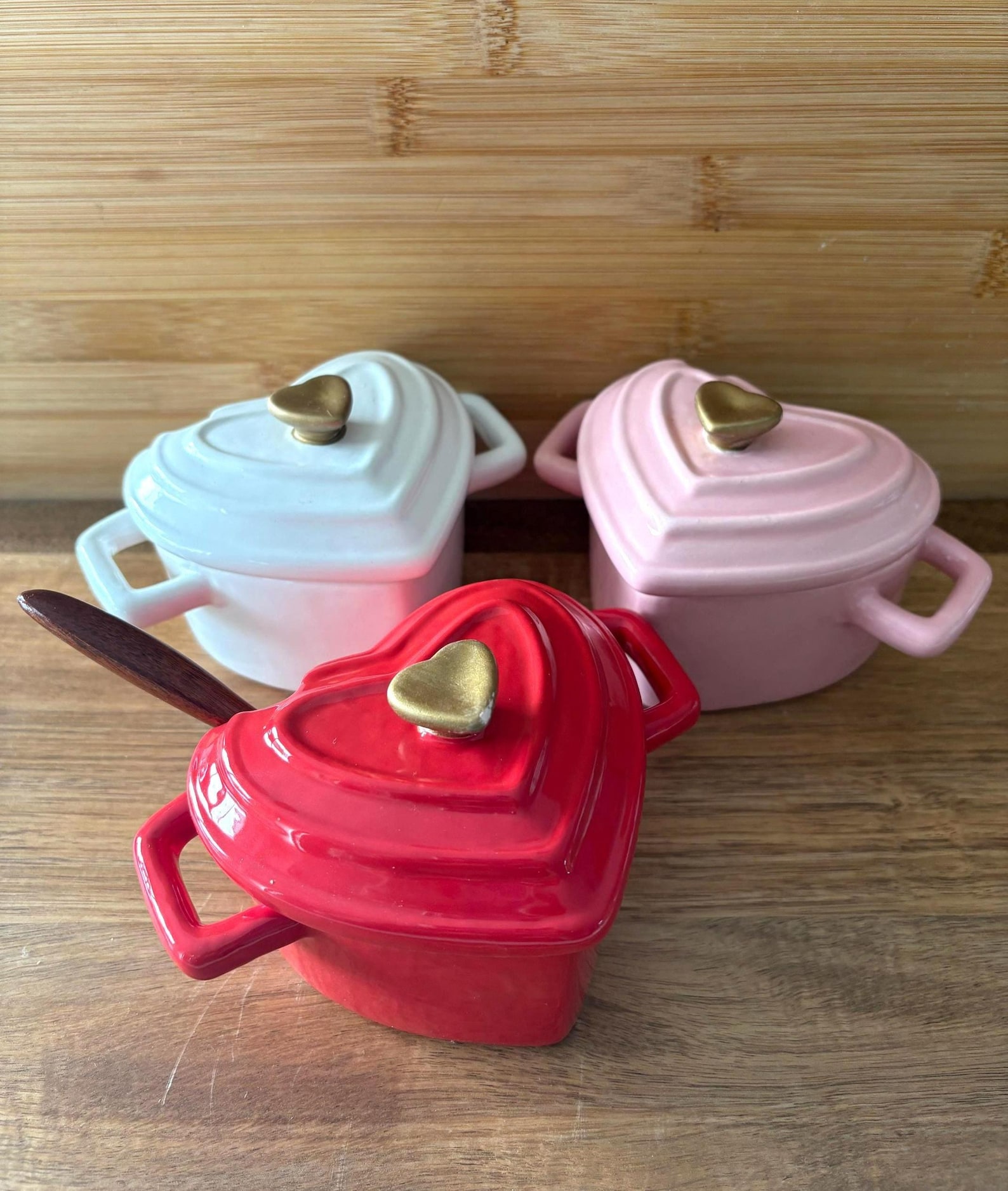 Salt Cellar Sugar Bowl Heart Shaped - Mini Dutch Oven Ceramic Spice Holder - Condiment Pot with Spoon and Lid - White