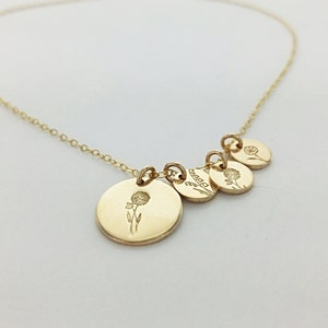 Personalized Birth Flower Family Necklace, Mother&#39;s Day, Mom Necklace, New Mom, Bouquet, Disk Necklace