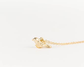 Crow Bird Necklace, Tiny 3D Bird Necklace, Gold Bird Necklace, Bird Jewelry, Freedom Necklace