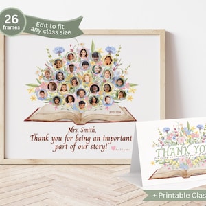 Puede incluir: Una impresión enmarcada con una foto de clase dispuesta en un diseño floral sobre un libro abierto. El texto dice: "Sra. Smith, ¡Gracias por ser una parte importante de nuestra historia!" También se incluye una tarjeta a juego.