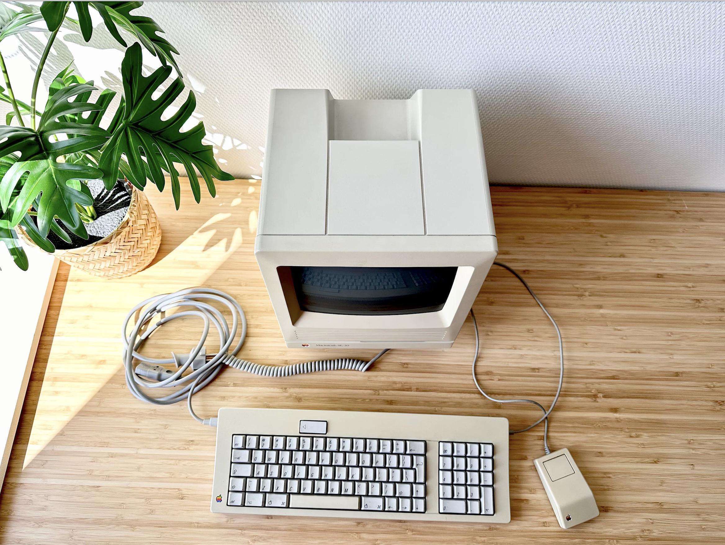 Vintage Macintosh SE Computer - 1987 - Etsy