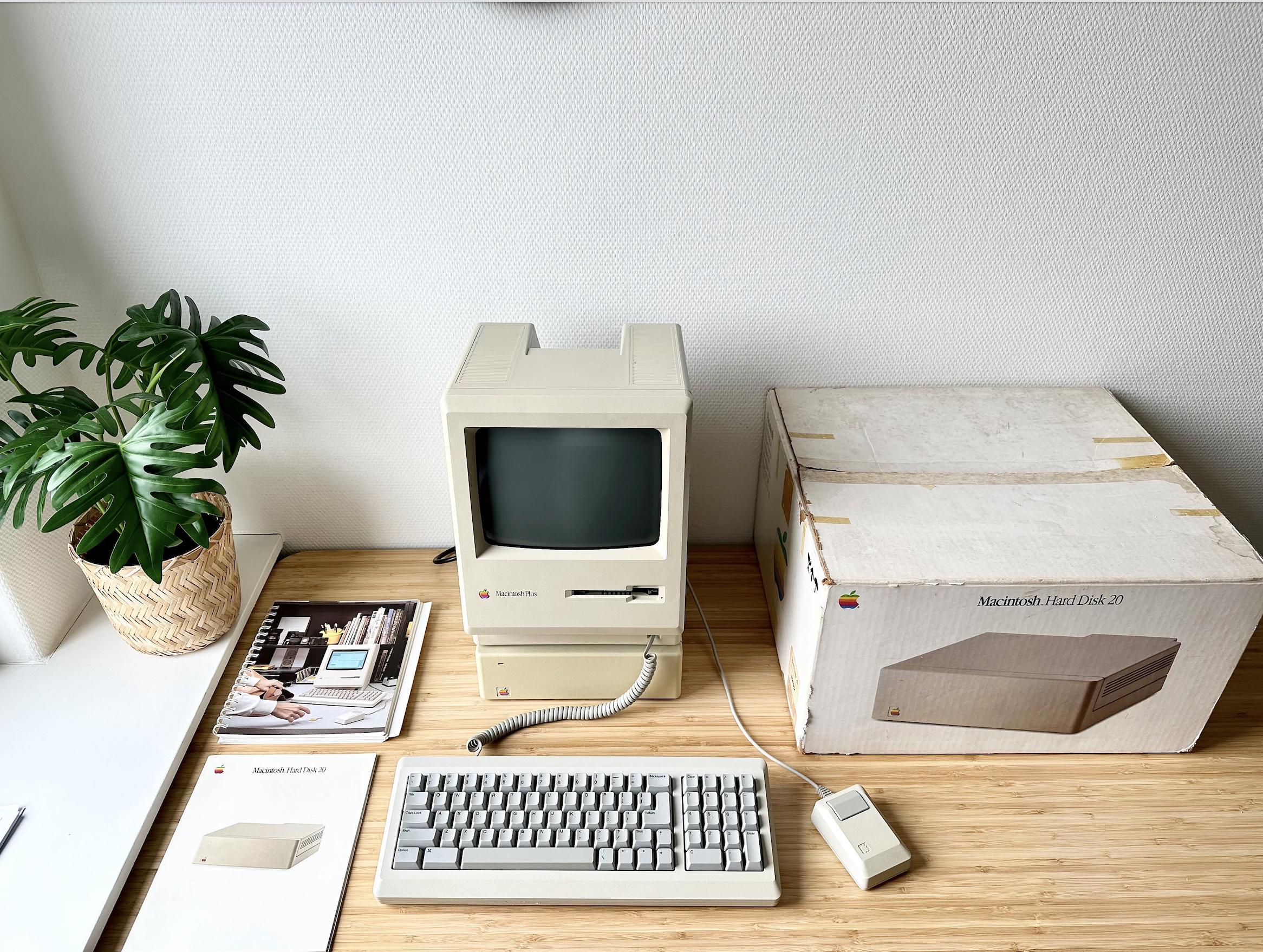 Apple Macintosh Plus（ハードディスク20搭載） - Etsy 日本