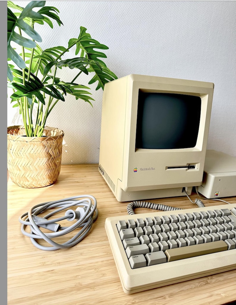 Vintage Apple Macintosh Plus 1984 - Etsy