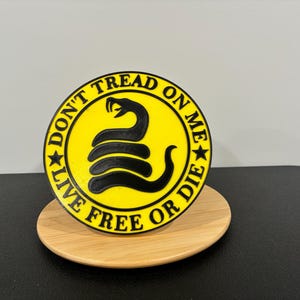 Don&#39;t Tread On Me Anhängevorrichtung: Amerikanischer Freiheits-Klapperschlangen-Stecker