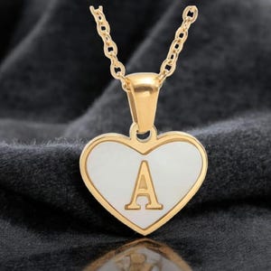 Colar com inicial de coração dourado para mulheres e meninas – Pingente de letra A-Z – Gargantilha de aço inoxidável – Presente de aniversário
