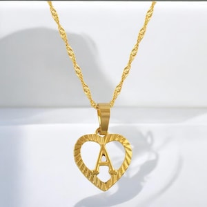 Collar dorado con letras de la A a la Z: colgante del alfabeto para mujeres y niñas, un moderno collar con inicial como regalo.