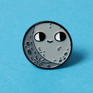 Moon - enamel pin badge