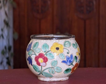 Maceta de cerámica pintada a mano - estilo rústico floral desgastado