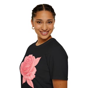 Camiseta estampada con rosas de estilo suave, camiseta floral, regalo para ella, moda de verano, ropa informal, ropa ecológica