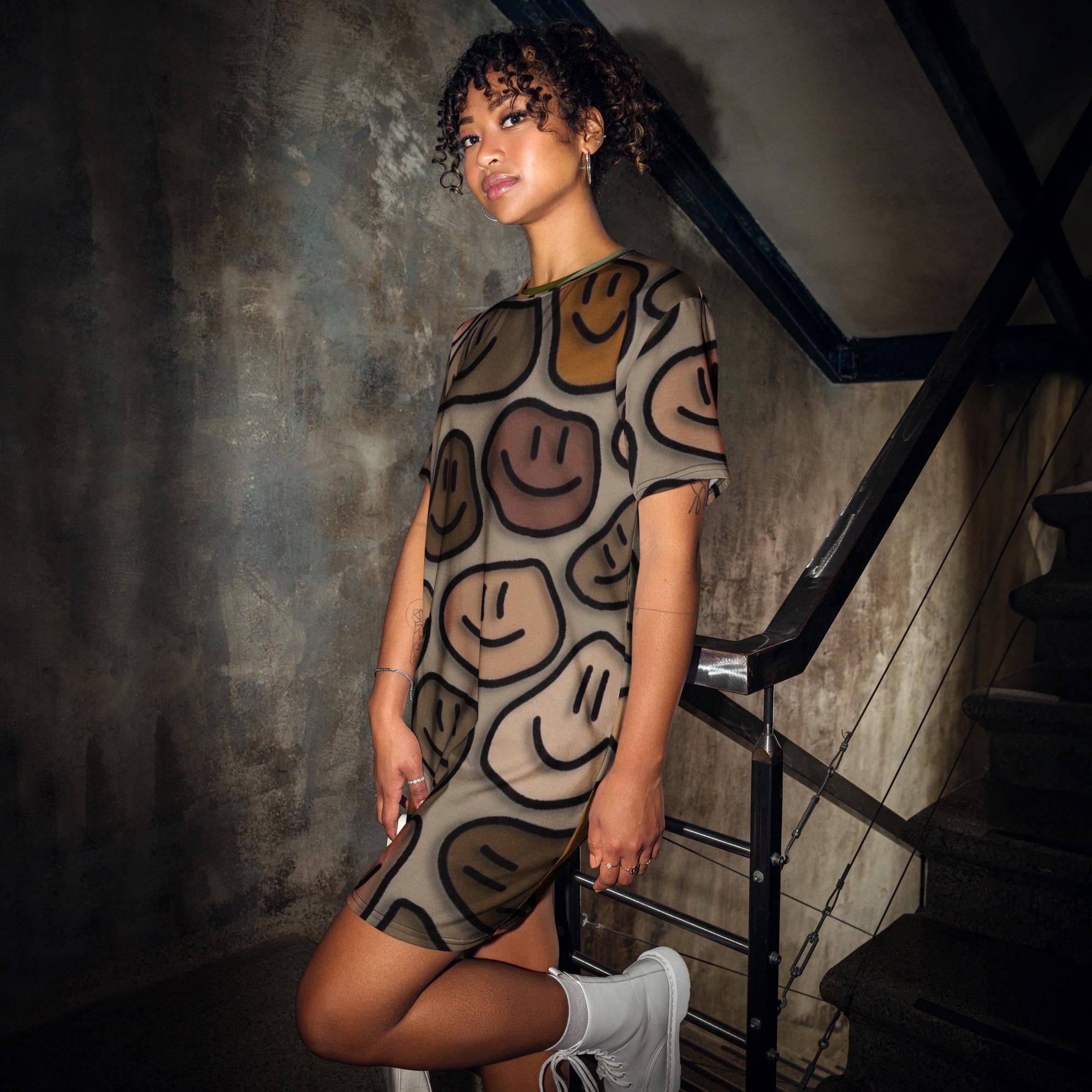 T-shirt dress Smiley Print Bodycon Dress – Sleeveless, Stretchy, Fun Summer Outfit
