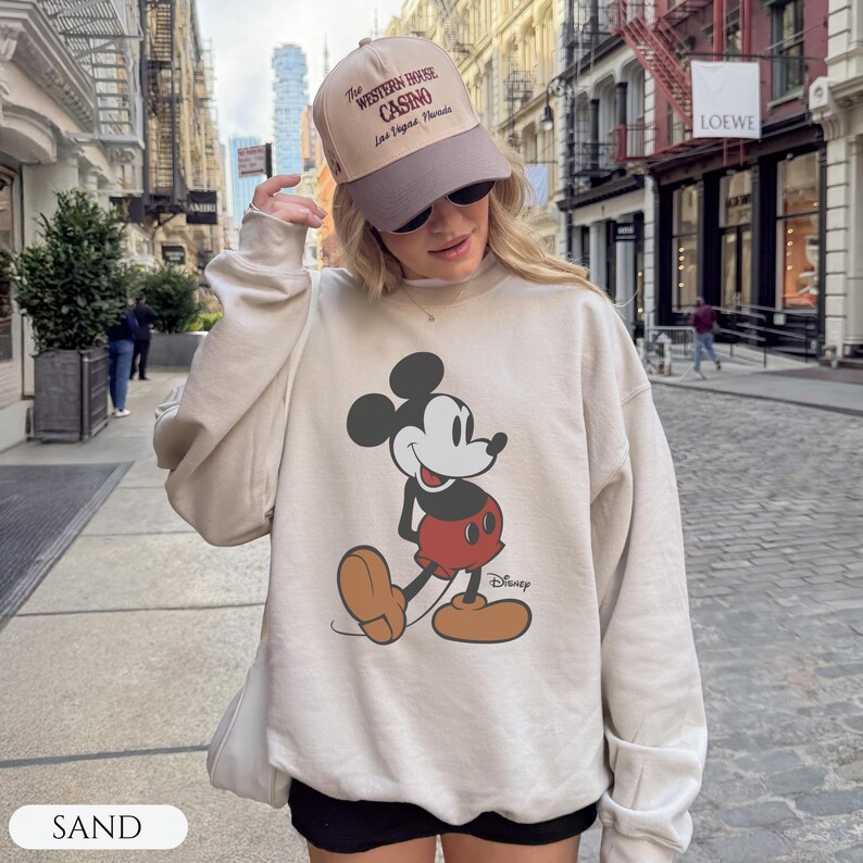 Sudadera vintage de Mickey Mouse de Disney, camiseta vintage de Mickey Mouse de Disney, sudadera de vacaciones de Disneyworld, suéter retro de Disney imagen 2