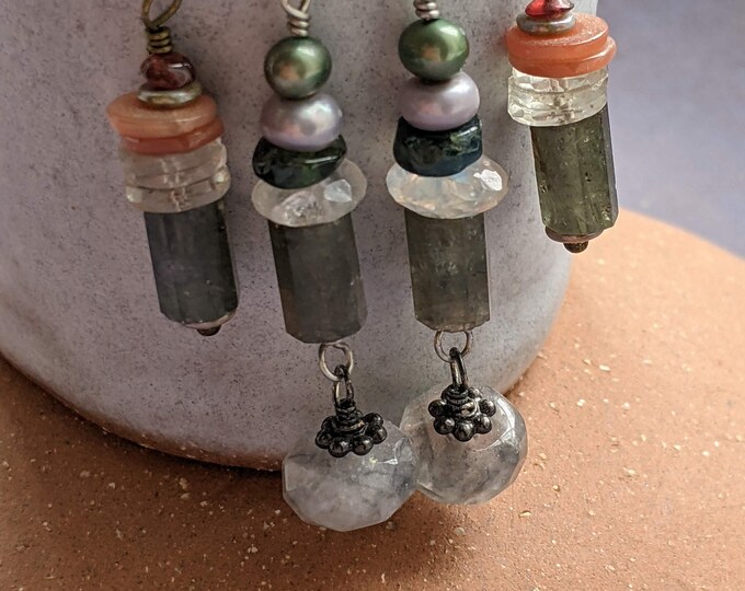 TIPPLES: two pair of petite earrings with labradorite and moonstone by alienBeadings