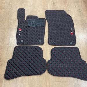 Alfombrillas de piel para Audi A1 (2010-2018), diseño personalizado, logotipo bordado personalizado y patrón personalizado para tu vehículo.