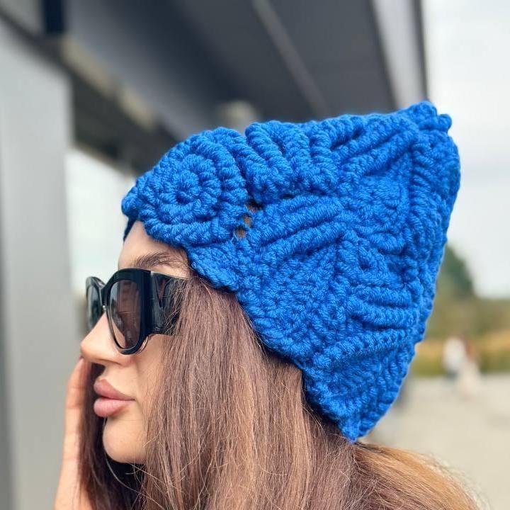 Royal Blue Crochet Beanie Women − Handmade Wool Blend Hat  display picture 1