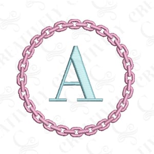 Telaio con monogramma a catena, ricamo a macchina, 3 misure, ricamo alla moda, monogramma per bambini, regalo per l&#39;università, regalo per gli amanti dei cavalli