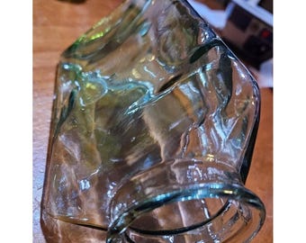 Botella de vidrio triangular con diseño ondulado azul aguamarina vintage – Jarrón decorativo translúcido