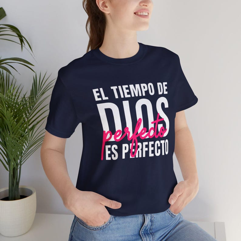 El Tiempo de Dios Es Perfecto | Religious T-Shirt, Inspirational Quote, Jesus Gift, Christian, Spanish Faith Shirt image 6