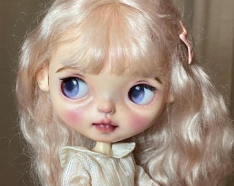 Custom Blythe: Lalka OOAK w pełni spersonalizowana z ubrankiem