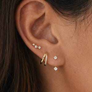 Zierliche Goldohrring Set, Ohrstecker, Ear Jacket & Huggie Creolen, Schmuck Stapel für jeden Tag