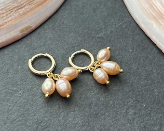 18k Gold Plated Brass Pearl Cluster Earrings - Peach Freshwater Pearls, Leverback Huggies - Summer Jewellery, Mermaid Lightweight Charms