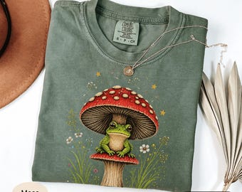 Vintage 90s Frog Mushroom Shirt, Cottagecore Toad Comfort Colors Tee, Goblincore Fairycore T-Shirt, Whimsical Botanical Nature Gift