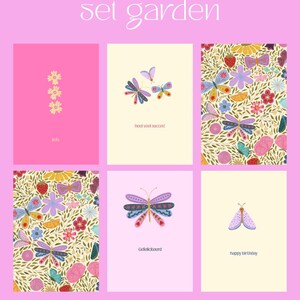 Op de afbeelding: Een set van zes wenskaarten met vlinder- en bloemmotieven. De kaarten hebben verschillende kleuren, waaronder roze, geel en groen. Sommige kaarten hebben de tekst "set garden", "hello", "veel veel succes!", "Gefeliciteerd" en "happy birthday".