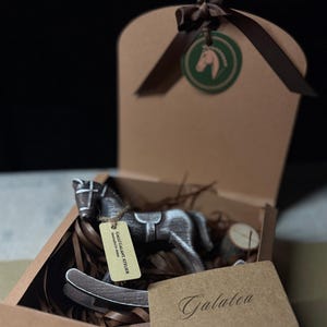 Ready-to-Gift Rocking Horse Set · Personalized Keepsake · Wooden Horse Ornament · 2026 Mini Calendar · Symbolic Good Luck Gift