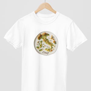 Essbares italienisches Landkarten-Shirt - Kulinarische Landschafts-T-Shirt - Food Art-Reise-T-Shirt - Italien-inspiriertes grafisches T-Shirt