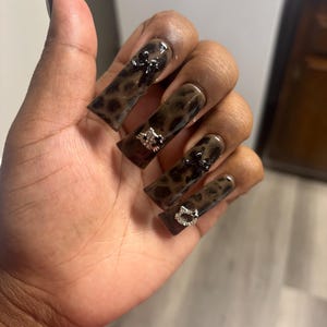 Xl duck tip Press on Nails