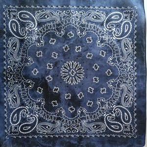 Bandana, pañuelo 100% algodón suave y transpirable, pañuelo bandana color azul oscuro degradado, pañuelo boho, tie dye dark blue paisley