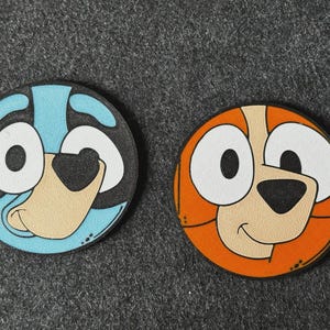 Bluey & Bingo-onderzetterset – Stumpfest-thema | Leuke cartoon onderzetters | 3D-geprint | Kindercadeau | Bluey-feestdecoratie