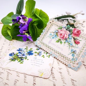 Antichi biglietti francesi in pizzo di carta, con cromo raffiguranti rose, non ti sordar di mè e violette, biglietti in pizzo di carta