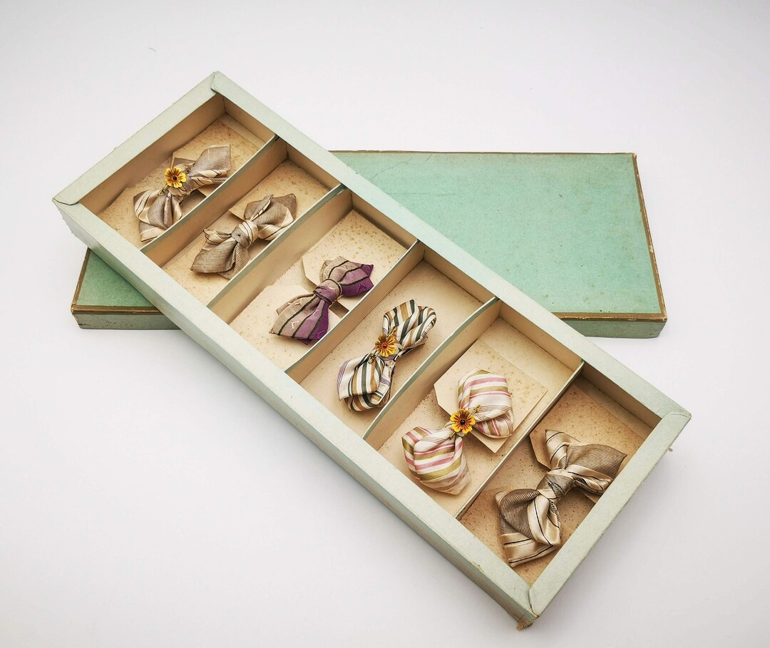 Antique French Ribbon Tie Bows, Set of 6 Silk Ribbon Tie Bows in the ...