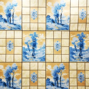 Antica carta da parati francese fondo azzurro, rose e pizzi in bianco e blu indaco, epoca primo '900, carta da parati d'epoca con rose