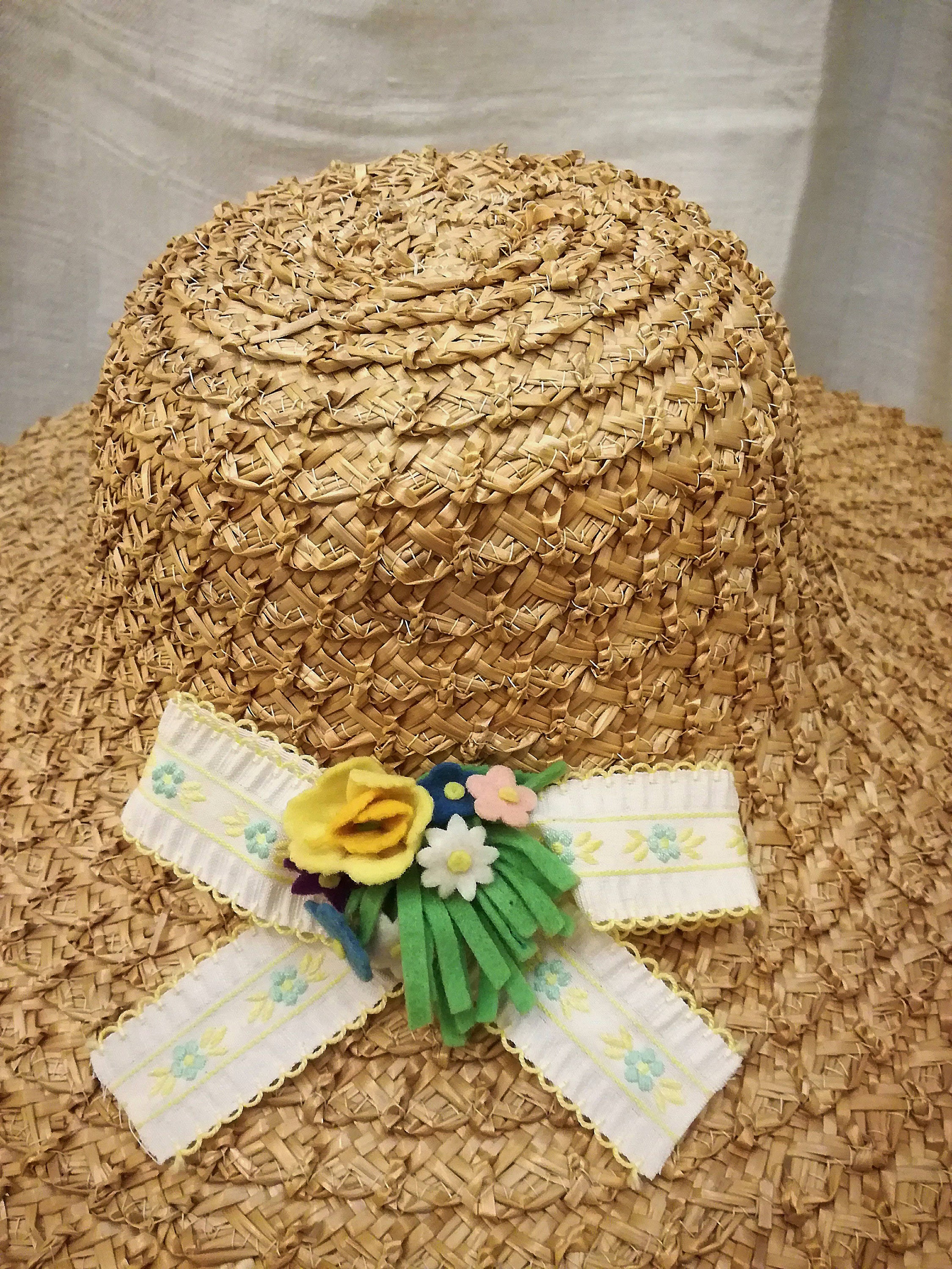 Vintage Embellished White Straw Sun Hat with Gold Sequin Floral Trim Vintage 1950s Picture Hat 50s White Magnolia Floral Brown  main image 3
