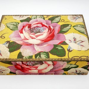 Antique Italian FABRIC Box, Boudoir textile box with Art Decò floral fabric, Antique french fabric box, textile box dating years 1920&#39;s