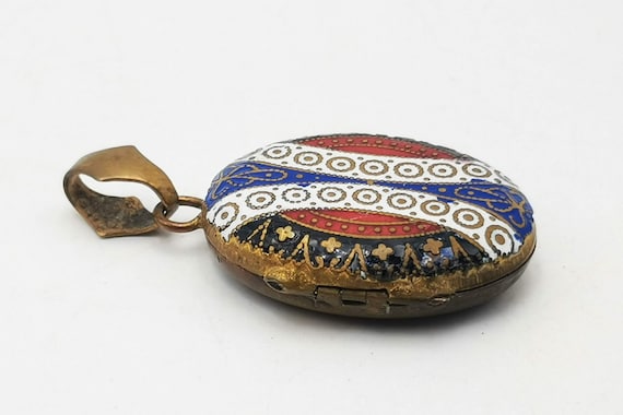 Antique French oval locket, enameled opening meda… - image 5