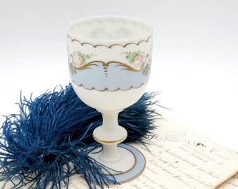 Vintage Opalglas Kelch Handbemalte Rosa Rosen Vergoldete Hellblaue Details