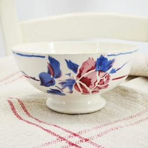 Antique French cafè au lait bowl airbrush & stencil decoration with rose in tones of red, pink and blue, signed Digoin, model El Golea