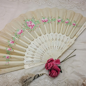 Antique French hand fan, folding fan fretworked & engraved sticks, hand painted silk with pink roses, early 1900&#39;s French folding fan