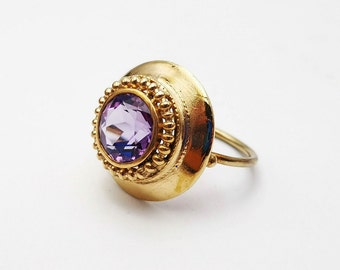 Antique French ring, Victorian era ring in pinchbeck with purple glass stone, fashionable vintage ring