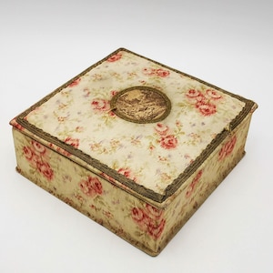 Antieke Franse met stof beklede doos, begin 1900, Ikat-bloemmotief, miniatuurpaarscène