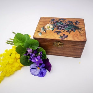 Antique FRENCH olive wood Box, antique Souvenir box, hand painted with violets and daisies, olive wood souvenir box early 1900, trinket box