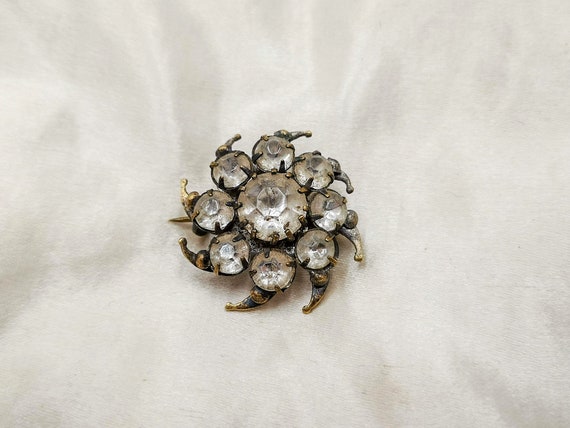 Antique French brooch, flower shape brooch, white… - image 8